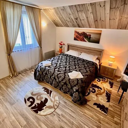 Апартаменти Cristina House