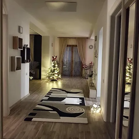 Апартаменти Cristina House *