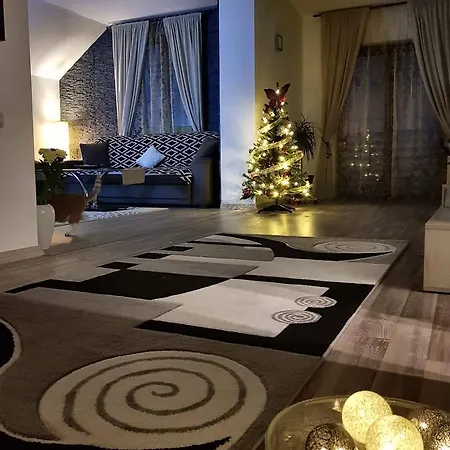 Апартаменти Cristina House *