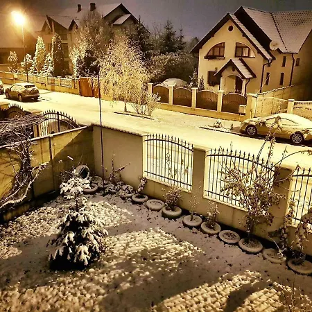 Cristina House Апартаменти